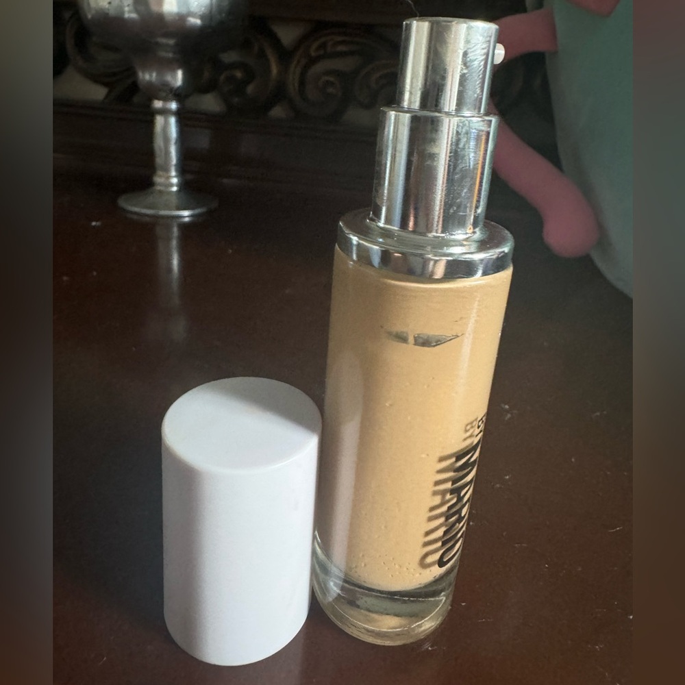 Foundation MAKEUP BY MARIO’